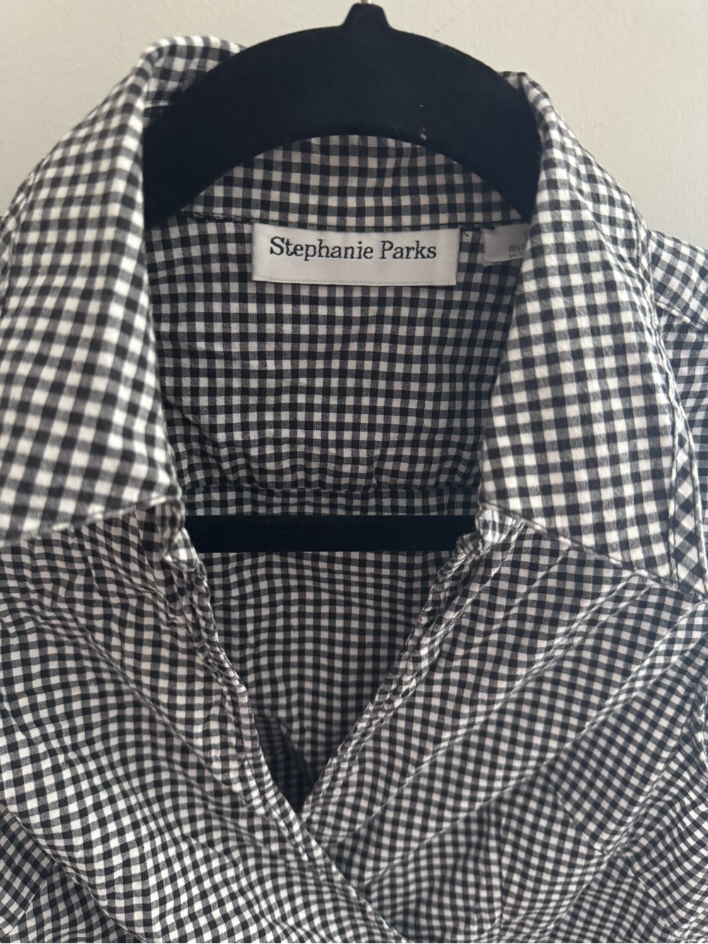 Black & White Gingham Tie-Waist Sleeveless Blouse - Picture 2 of 3